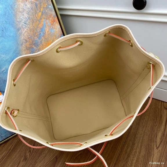 First bag ru LOUIS NOÉ VUITTON 0806